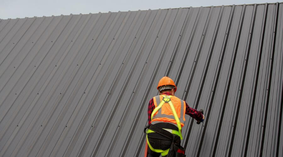 Professional residential roofers in Moffit, ND